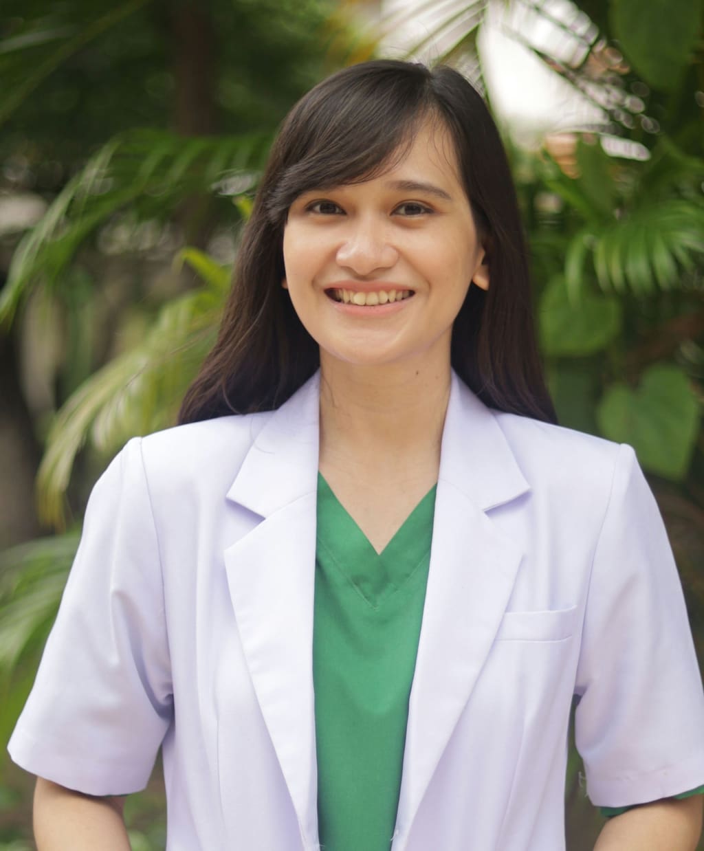 Maria Chen, Senior Esthetician